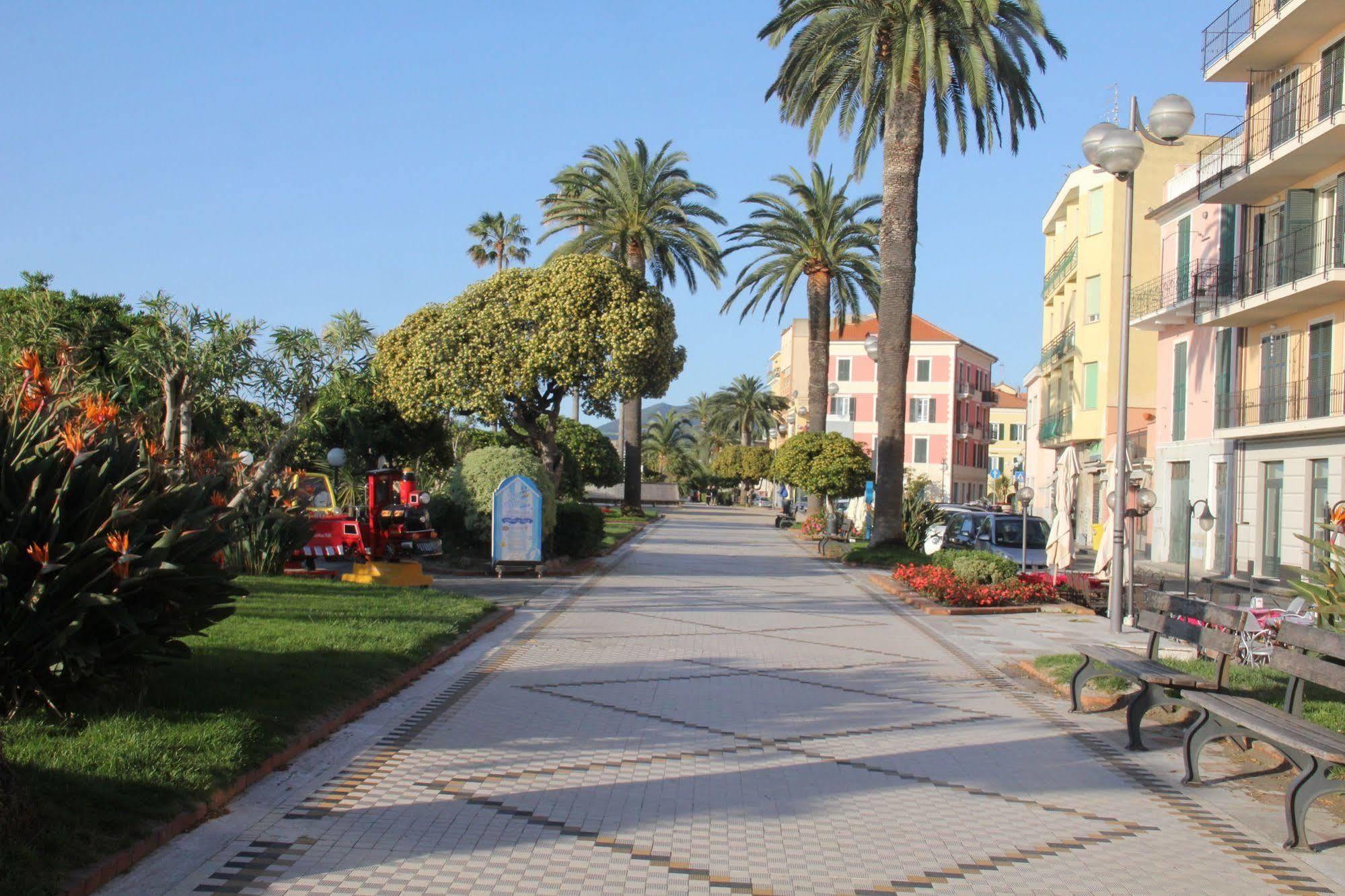 Caravelle Camping Village Ceriale Dış mekan fotoğraf